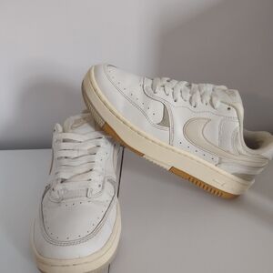 Nike Gamma Force Women's Sneakers White Leather Size 6.5